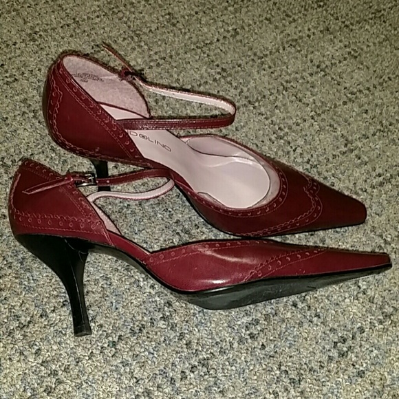 Bandolino plum/wine ankle strap shoes - Picture 3 of 4